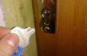 Поломки замка или утери ключа 1